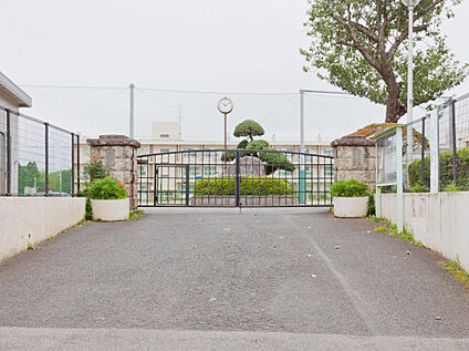 誉田中学校 144m