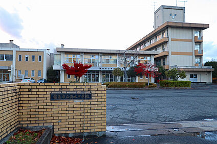 清水中学校 2115m