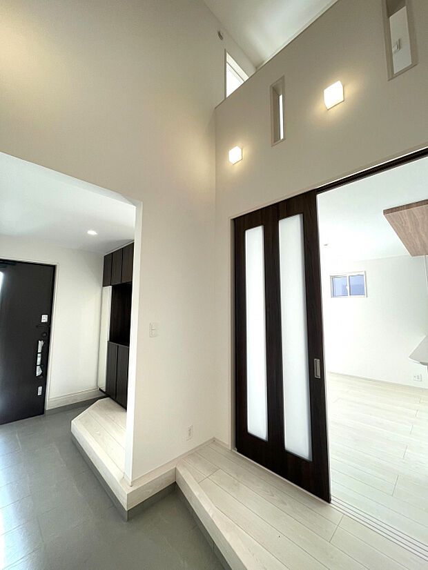 （1）号棟　玄関　