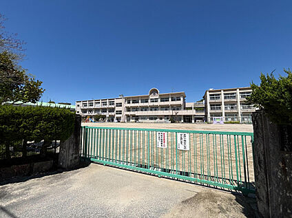 藤川小学校 1490m