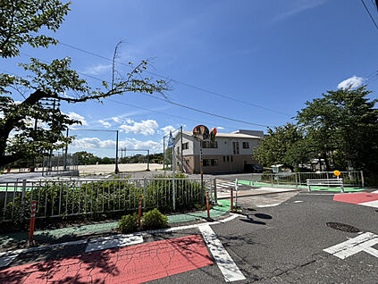 北山小学校 255m