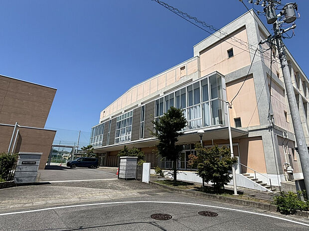 乙川中学校（約747m）
