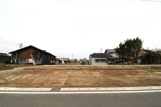 3月22日　南から撮影（1号棟）　