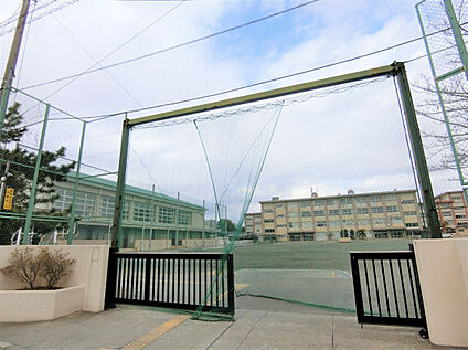 一宮市立向山小学校 300m