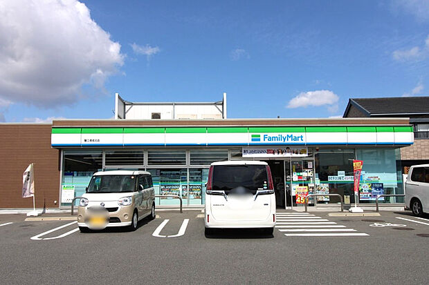 ファミリーマート蟹江須成北店（約190m）