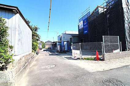 10月11日撮影　北側道路（西→東）