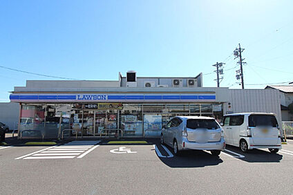ローソン一宮小信中島南店 95m