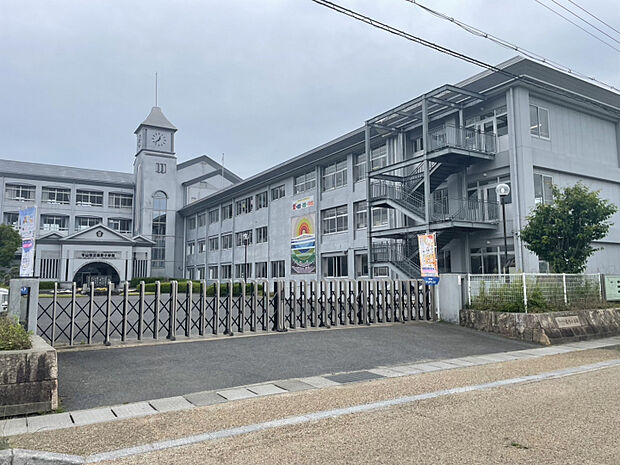 守山市立速野小学校