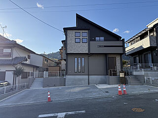 ブルーミングガーデン 大津市日吉台3丁目4期1棟 外観