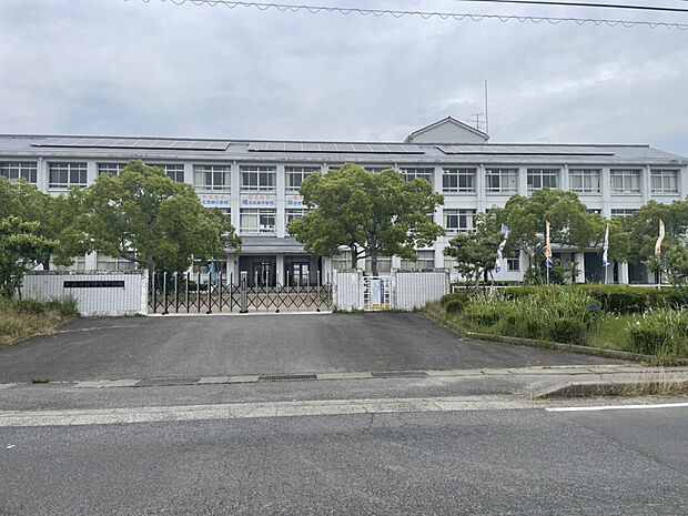 【守山市立明富中学校】(約2,400m)