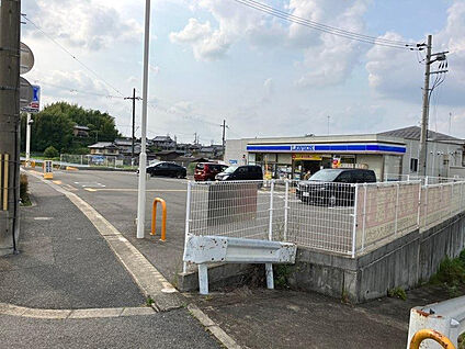 ローソン亀岡つつじヶ丘店 350m