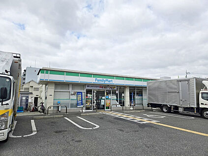 ファミリーマート一津屋3丁目店 350m