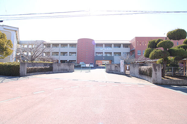 黒瀬中学校(約3,700m)