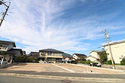 前面道路から見た宅地
