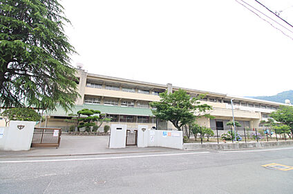 セブンイレブン呉市阿賀南3丁目店 230m