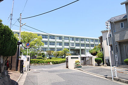 府中町立府中緑が丘中学校 1600m