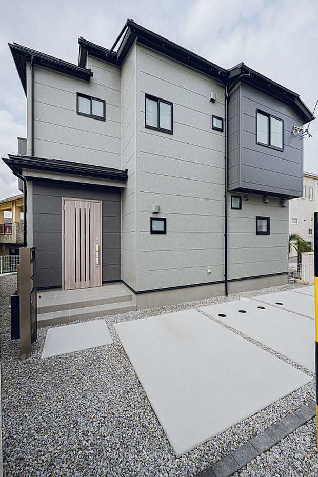 【外観】永く住み続けても飽きのこないデザインと、周辺環境との調和を大切にした外観です。