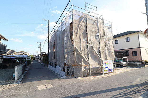 【上棟後写真】 繰り返す地震に強い制震ダンパー導入♪