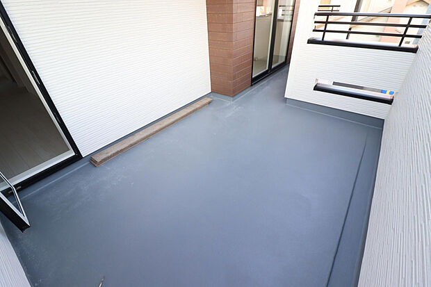 【(3)号棟:インナーバルコニー】半野外空間としてもご活用いただけます。