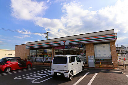 セブンイレブン岡山下中野店 530m