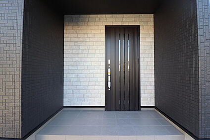 【玄関/2号棟】