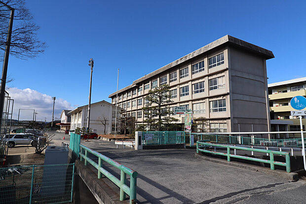 倉敷市立東陽中学校(約1,200m)