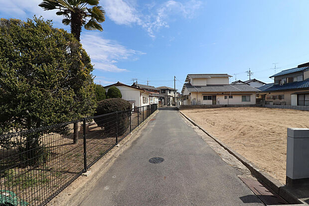 【【現地写真】太陽光パネル搭載物件】耐震性や永く住み続けられるこだわりの構造で、快適な暮らしを実現できます。
