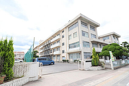 西大寺中学校 2700m