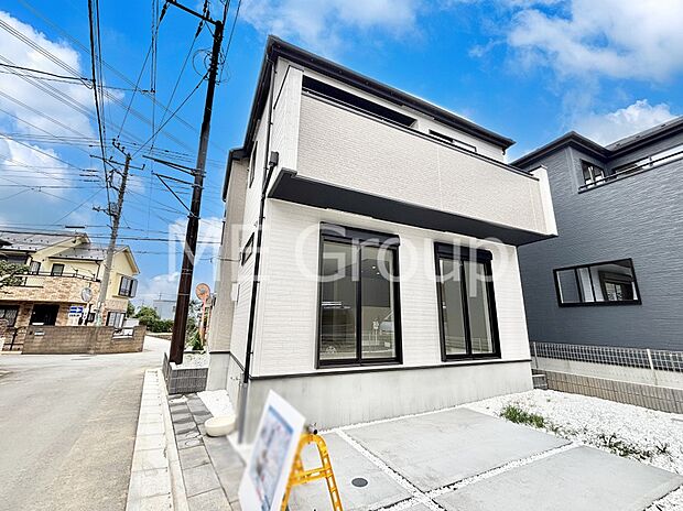 たっぷりの陽光と心地よい風が舞い込む住まい