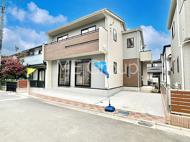 溢れる陽光でご家族の笑顔も輝く