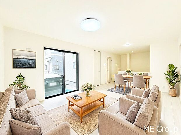 落ち着いた雰囲気のＬＤＫは家族みんなの快適空間※家具はCGです