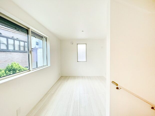 ご家族とのコミュニケーションが深まるリビングイン階段を採用。