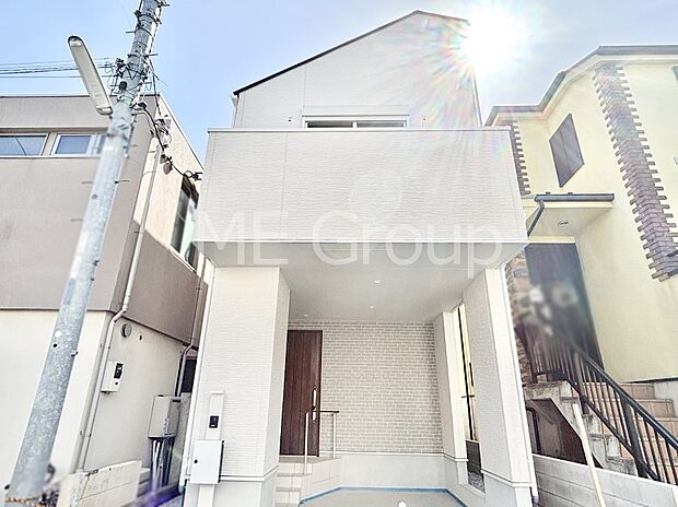 たっぷりの陽光と心地よい風が舞い込む住まい