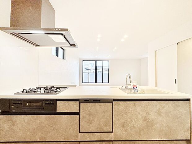 毎日使うキッチンだから、使いやすさ&お手入れのしやすさにこだわりました。