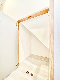 階段下収納