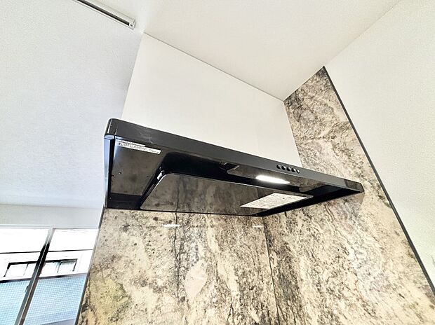 【レンジフード】基本的なお手入れはフィルターのみ！お手入れのしやすさも魅力です。