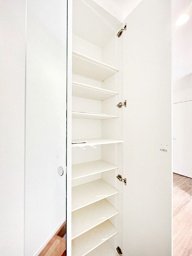 【収納】収納力ある下駄箱の活用で玄関廻りはいつでもスッキリ