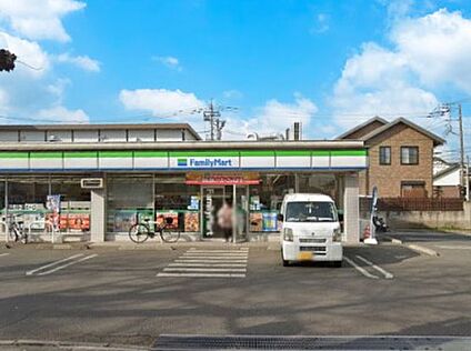 ファミリーマート ふじみ野さくら通店 約760m(8分～10分)