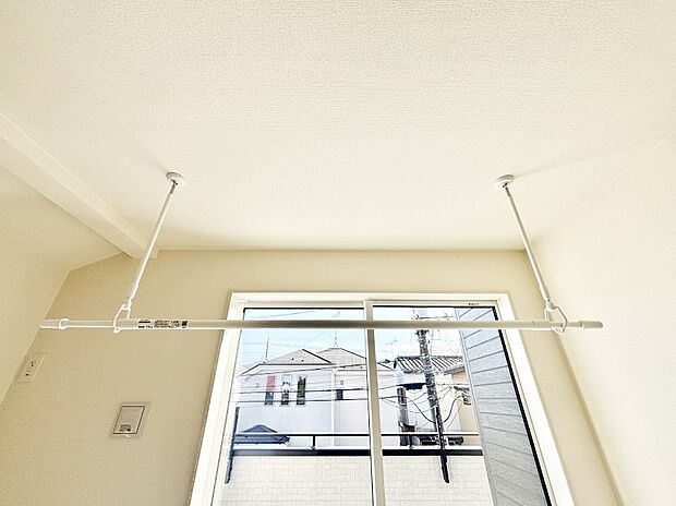 【室内物干し】室内物干しポール。梅雨や花粉の時期に大活躍します。