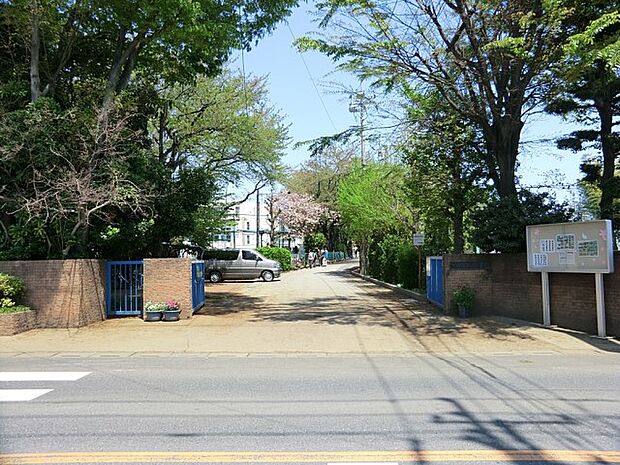 川口市立安行中学校(約1,700m・徒歩22分)