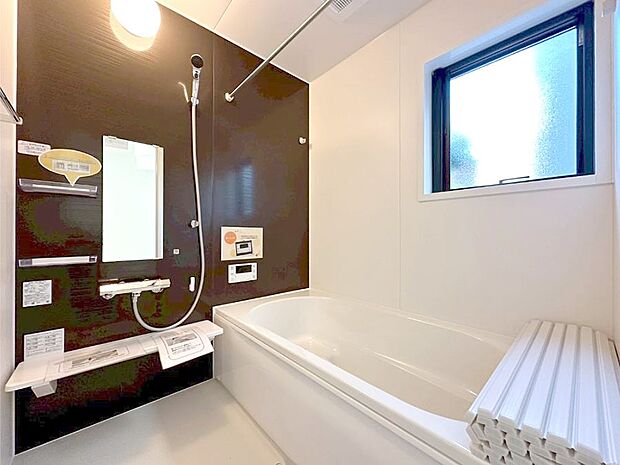 【浴室】落ち着いた雰囲気でゆっくりお寛ぎいただけるバスルーム