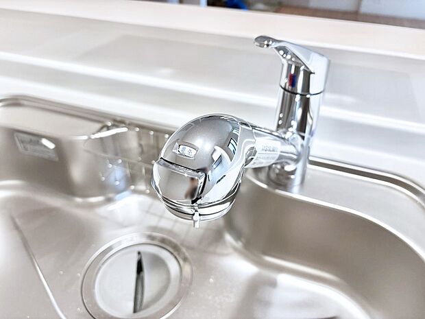 【浄水器】いつでも清潔なおいしいお水を。一つの水栓で水道水と浄水を使い分け。