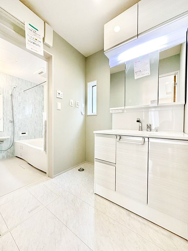 【ランドリースペース】広々とゆとりのあるランドリースペース