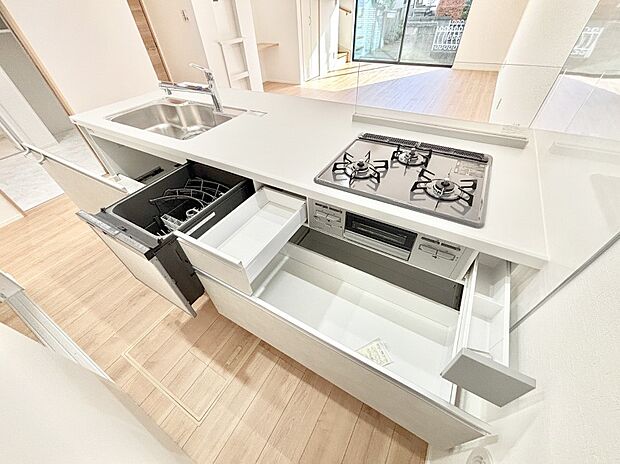 【その他設備(スライド収納)】使いやすさを優先したスライド式収納タイプ！