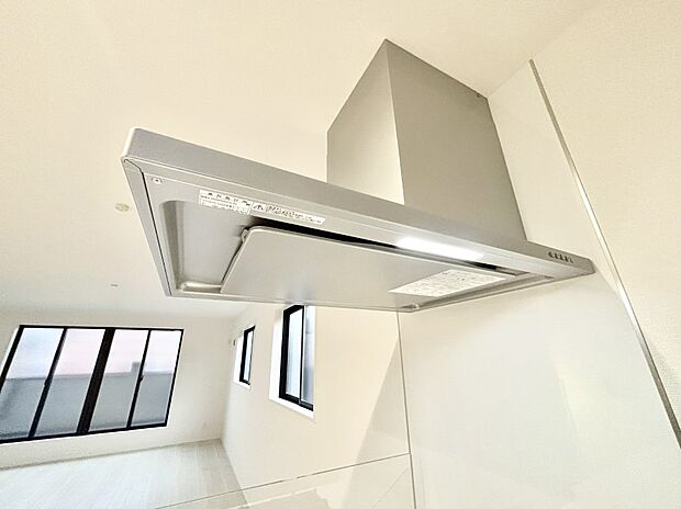 【その他設備(レンジフード)】基本的なお手入れはフィルターのみ!お手入れのしやすさも魅力です。