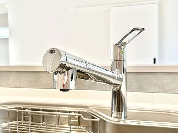 【浄水器】いつでも清潔なおいしいお水を。一つの水栓で水道水と浄水を使い分け。