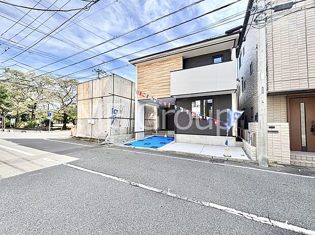【前面道路含む現地写真】堂々完成!! ここから始まる新生活を応援いたします!