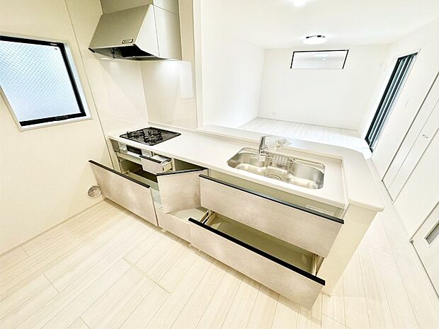 【その他設備(スライド収納)】使いやすさを優先したスライド式収納タイプ！