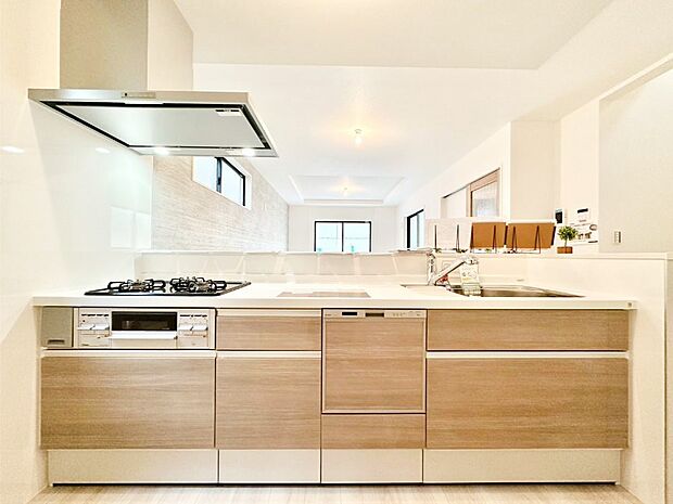 【キッチン】毎日使うキッチンだから、使いやすさ＆お手入れのしやすさにこだわりました。 