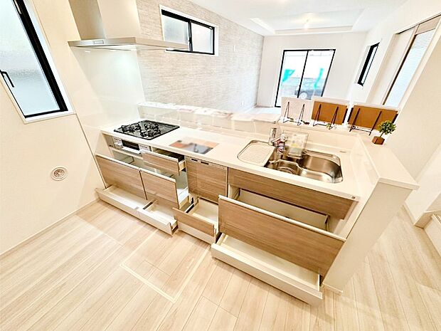 【その他設備(スライド収納)】使いやすさを優先したスライド式収納タイプ！